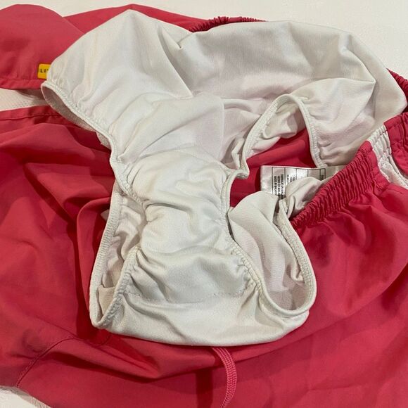 Nike FitDry Tempo Running Shorts Women’s Medium Red Yellow Trim Activewear - Picture 9 of 9